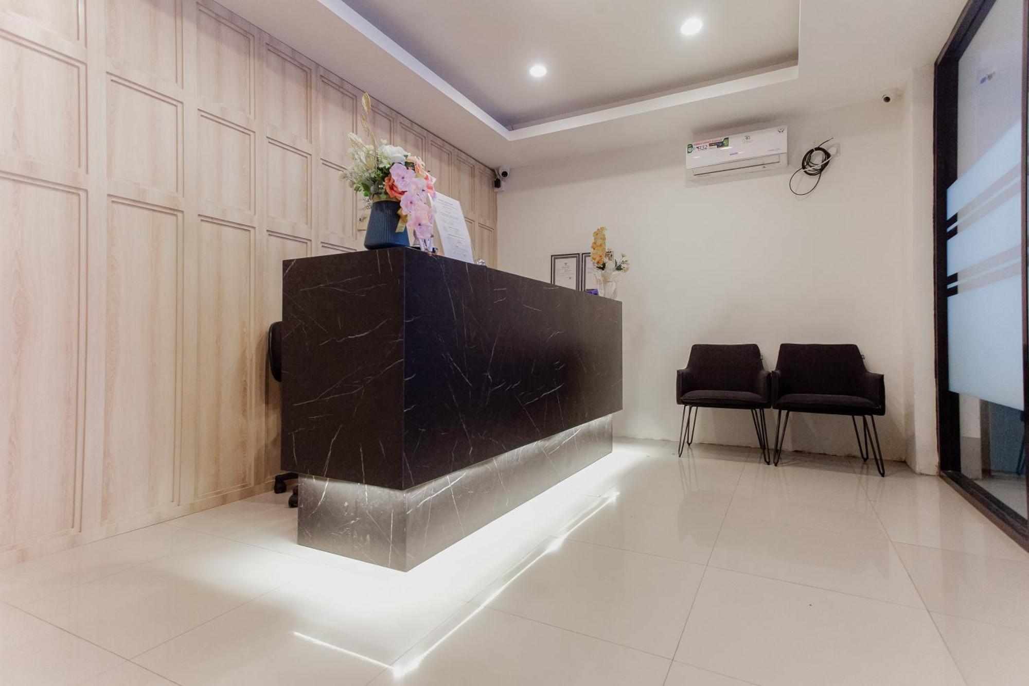 Urbanview Hotel Priority Samarinda By Reddoorz Экстерьер фото
